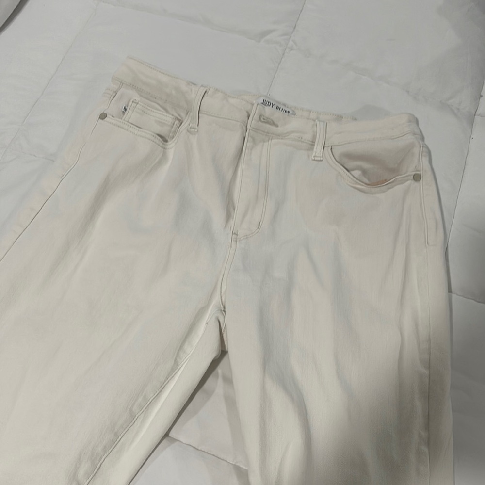 Judy Blue boyfriend fit white skinny jeans